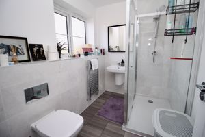 En-Suite- click for photo gallery